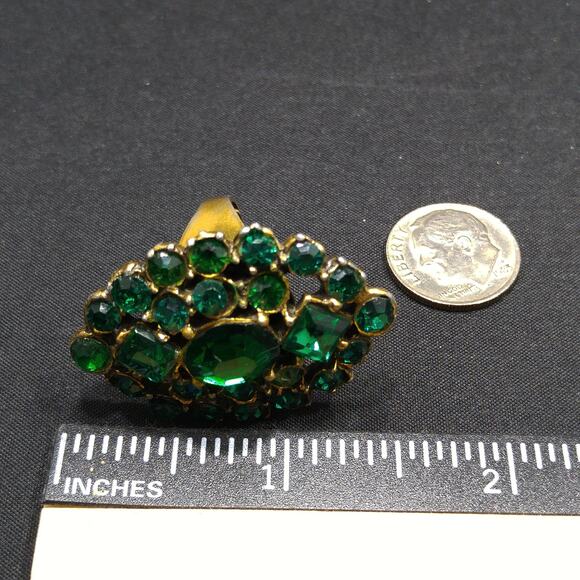 Vintage Emerald Green Rhinestone Ring, Size 7 Adjustable, 1960s - Picture 6 of 10